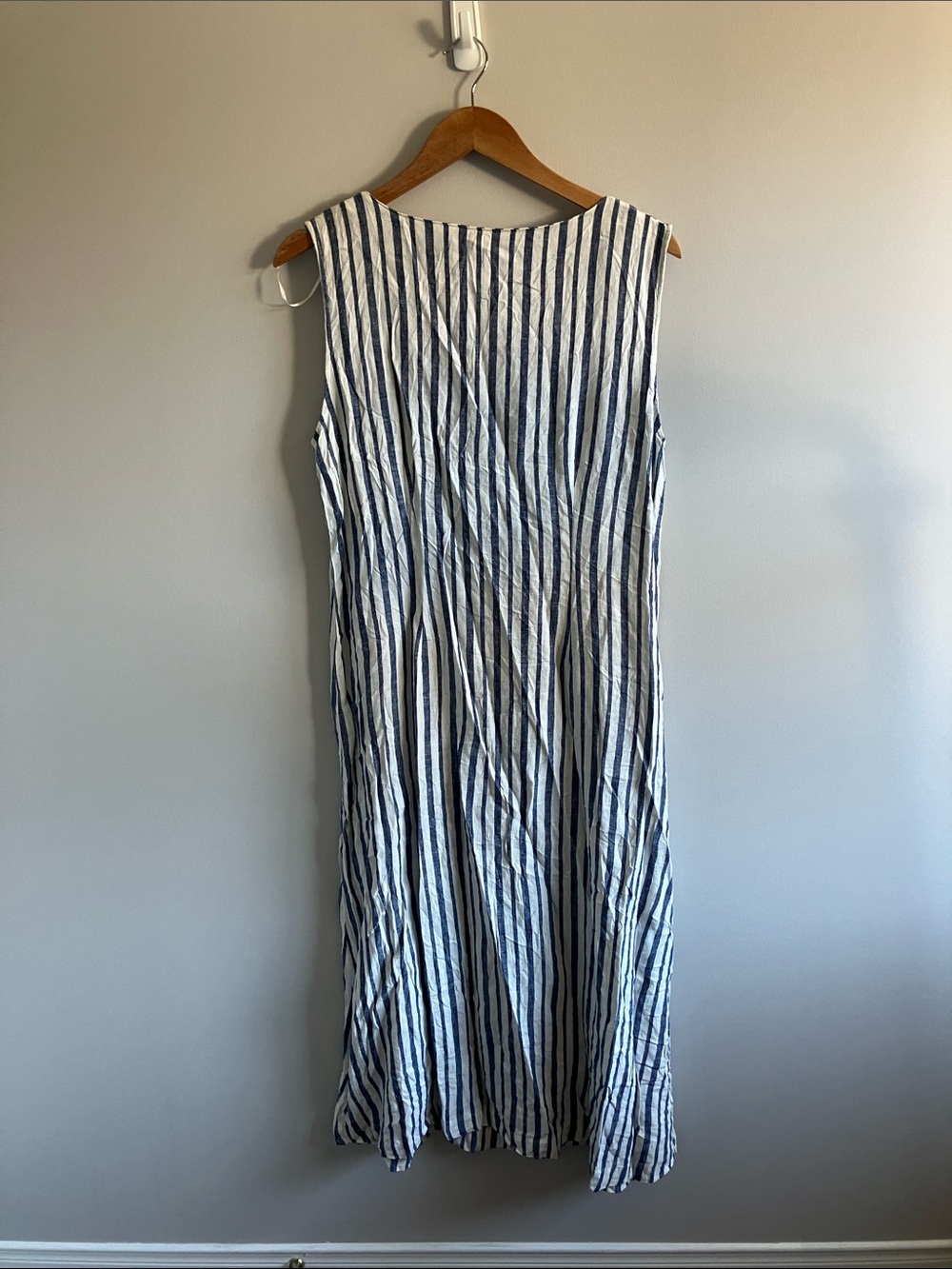 NWT size 8 Medium B. Young Sleeveless Blue & White Striped Button-Front Dress - Picture 7 of 9